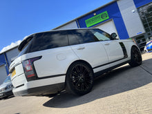 Load image into Gallery viewer, LAND ROVER HSE STYLE GLOSS BLACK