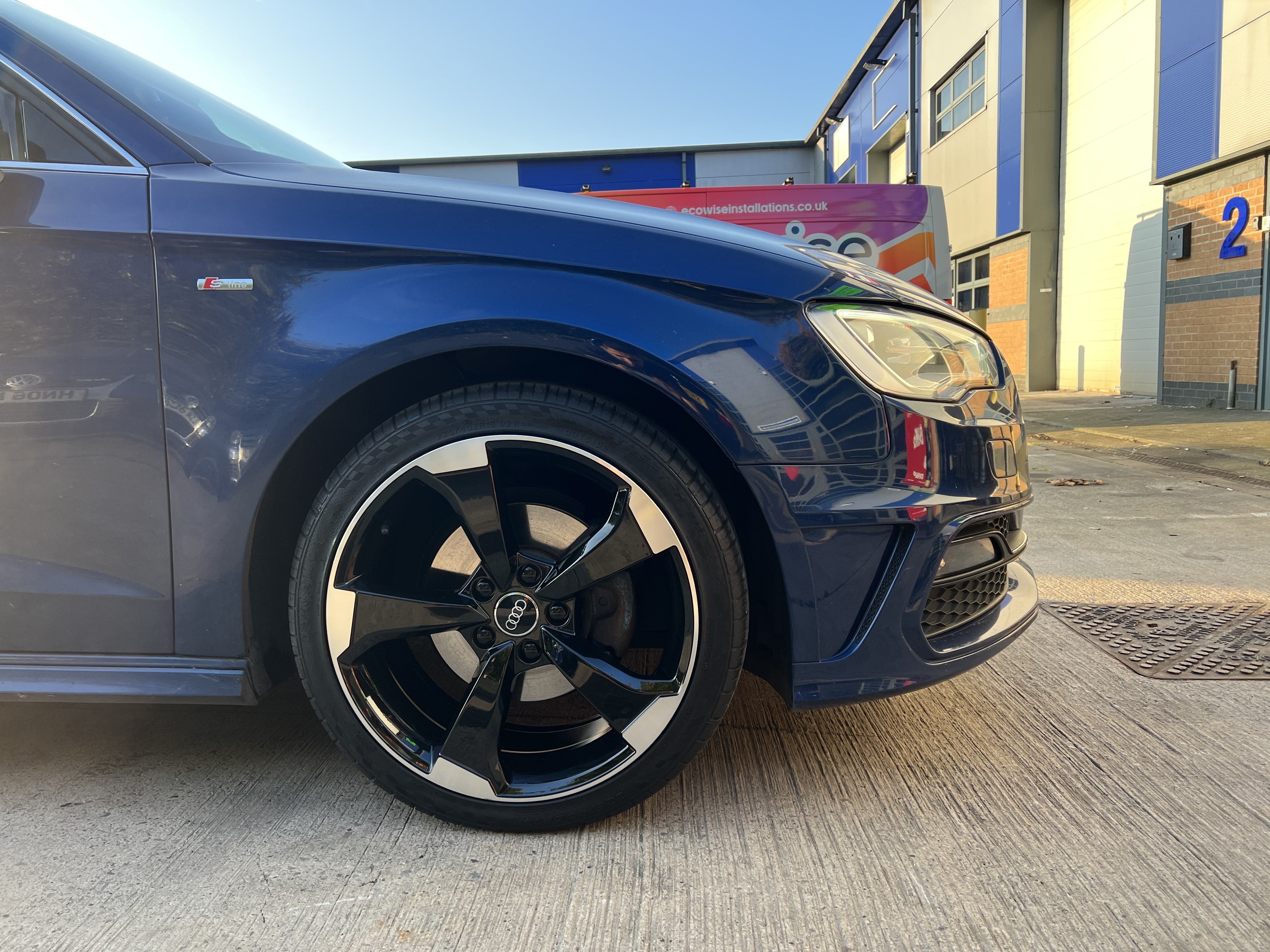 AUDI ROTOR STYLE BLACK POLISHED – Ace Alloys Lancashire